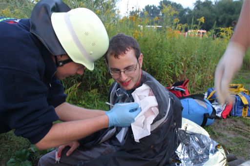 Übung DLRG DRK Bergung eines Autos (Teil 2)