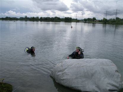 Übung DRK DLRG Bergung eines Autos aus dem Erlichsee