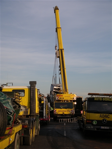 schwerer LKW Unfall auf der B36